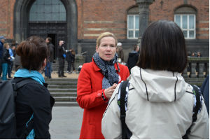 Guided_Tour_300x200_MissBossy
